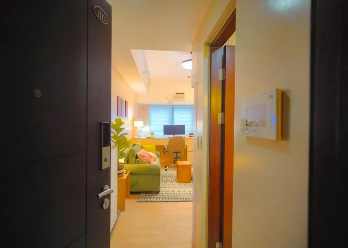 400mpbs, Free Pool Access! Eastwood Legrand 3 - Mowai